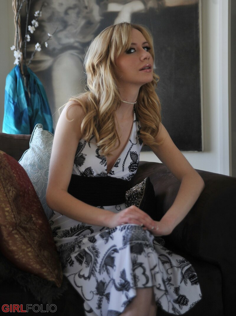 Любовь, 21 год, 4 размер груди